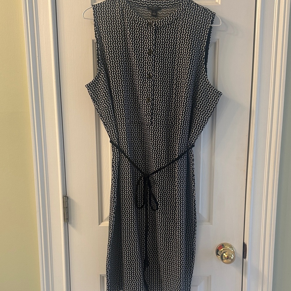 Ann Taylor Black and White Geometric Midi Dress